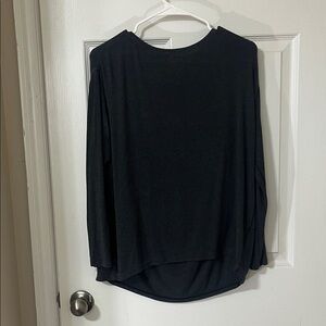 lululemon athletica Women's Dark Gray Long-Sleeve Draped Hem Yoga Style Top